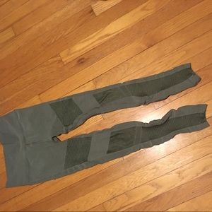 Alo yoga moto legging